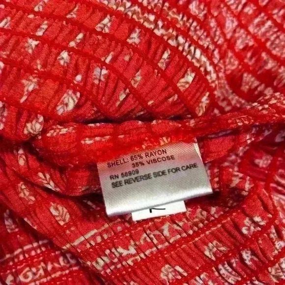 Gianni Bini GB Red Patterned Crop Top NWT - Picture 6 of 6